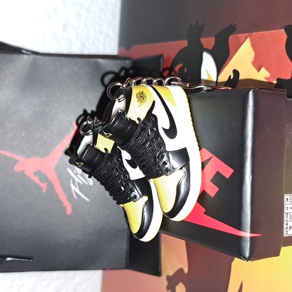 Keychain - Picture 2 of 4